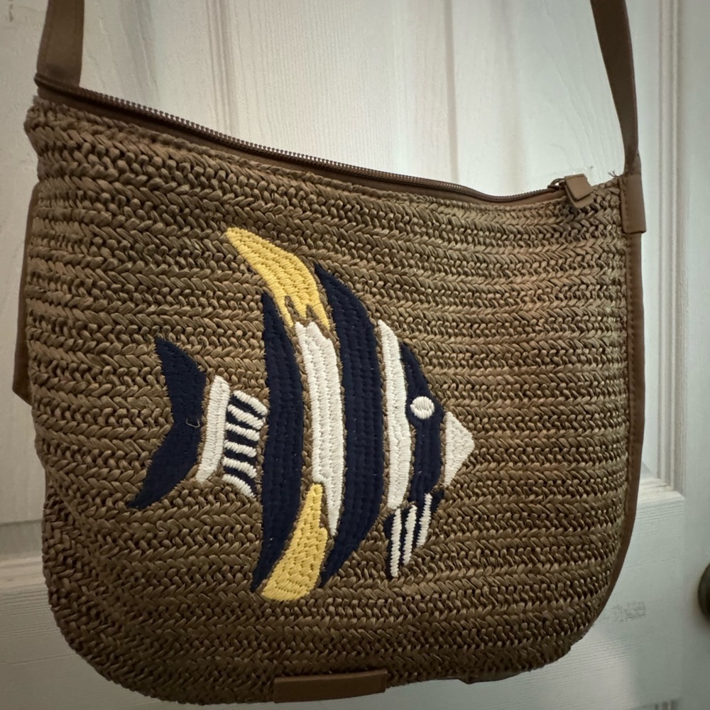 Vera Bradly Vera Angelfish Woven Straw, Crossbody Purse - Color: Beige